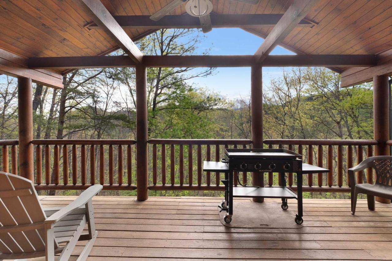 Private Smoky Mtn Log Home With 2 Decks And Hot Tub! Pigeon Forge Exterior photo